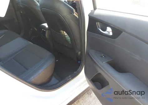 2024 Kia Forte Gt-Line z USA, uszkodzony, nr VIN 3KPF54AD8RE838723